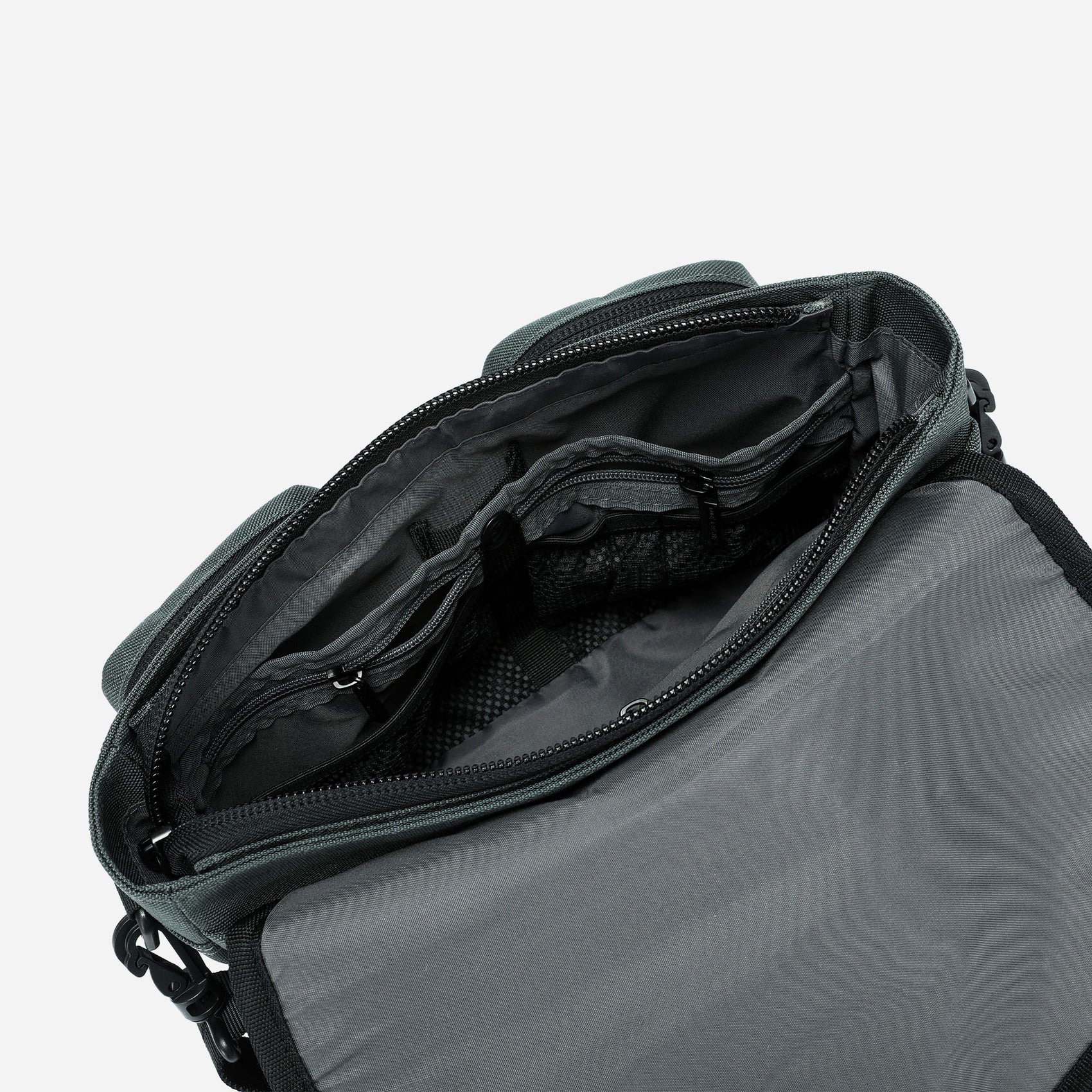 Tank Crossbody Bag (Gray)