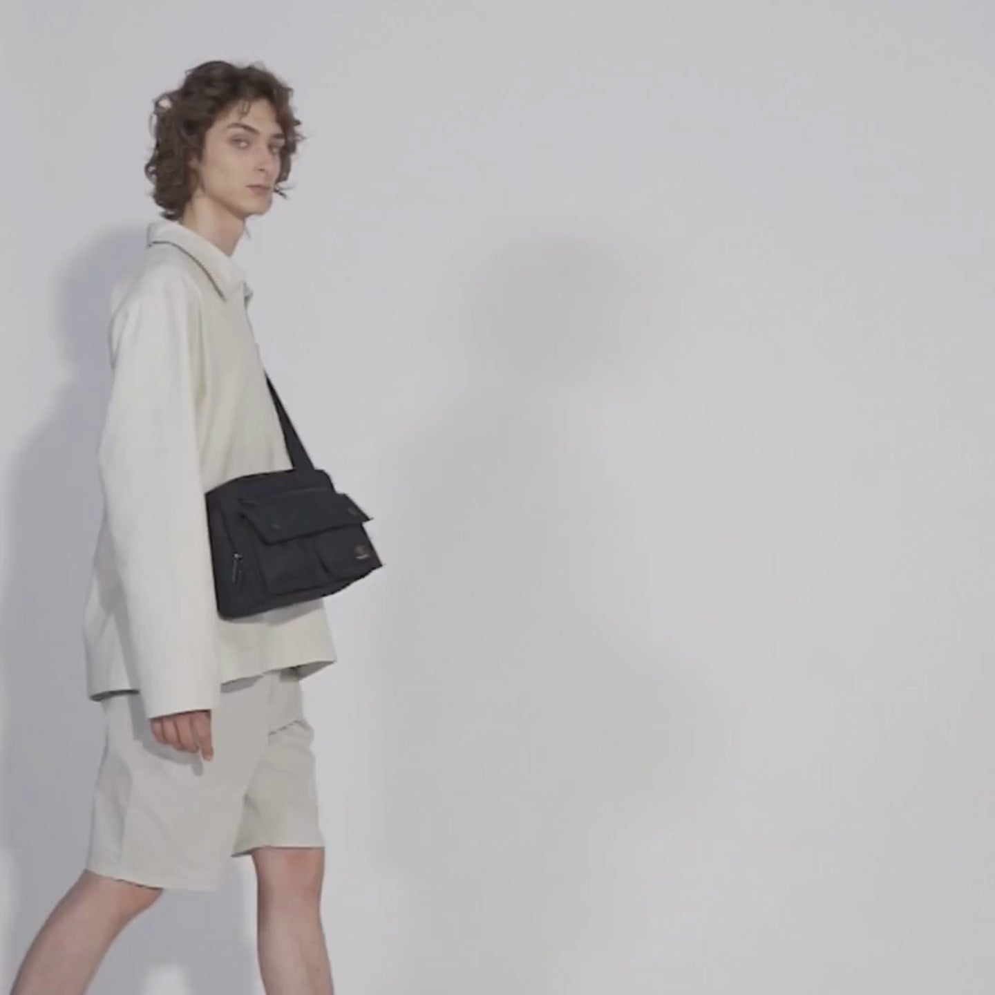 Skyline Crossbody Bag (Black)