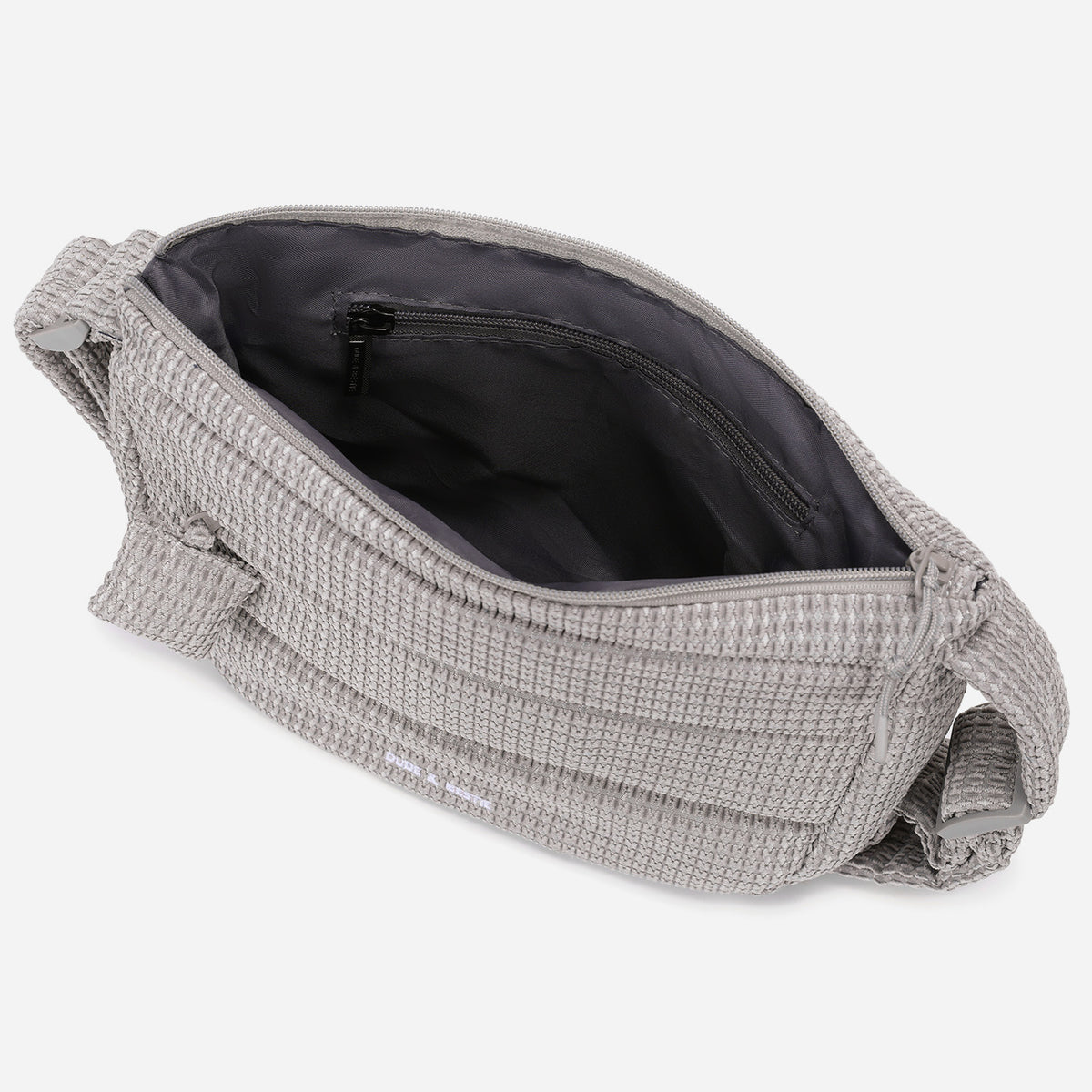 A light gray woven Corduroy Puff shoulder bag by Dude & Bestie Winter2026